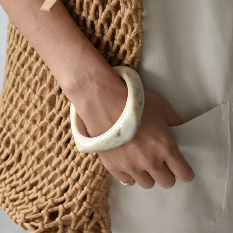 Bilandi Vintage Resin Acrylic Geometric Irregular Square Faceted Bangle New Elegant Style Bracelet Women Jewelery Gift bangle bracelet