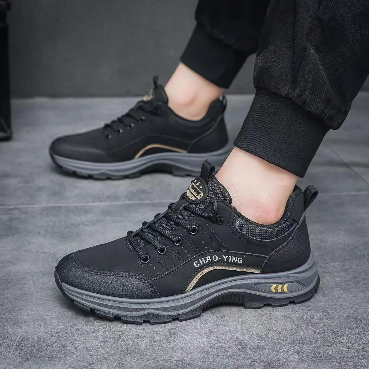 ربيع 2025 أحذية رجالية عصرية للرياضات الخارجية كاجوال مضادة للانزلاق ومقاومة للاهتراء لتسلق الجبال أحذية عمل مريحة متعددة الاستخدامات...