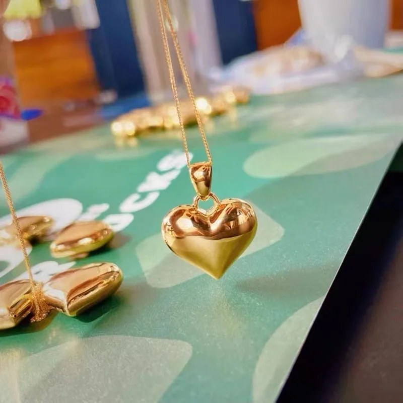 Pendant Necklace VITICEN 18k Gold Love Woman Necklace Pendant Au750 Gold Simple Women's Clavicle Chain Jewelry Accessories Valentine's Day Gift