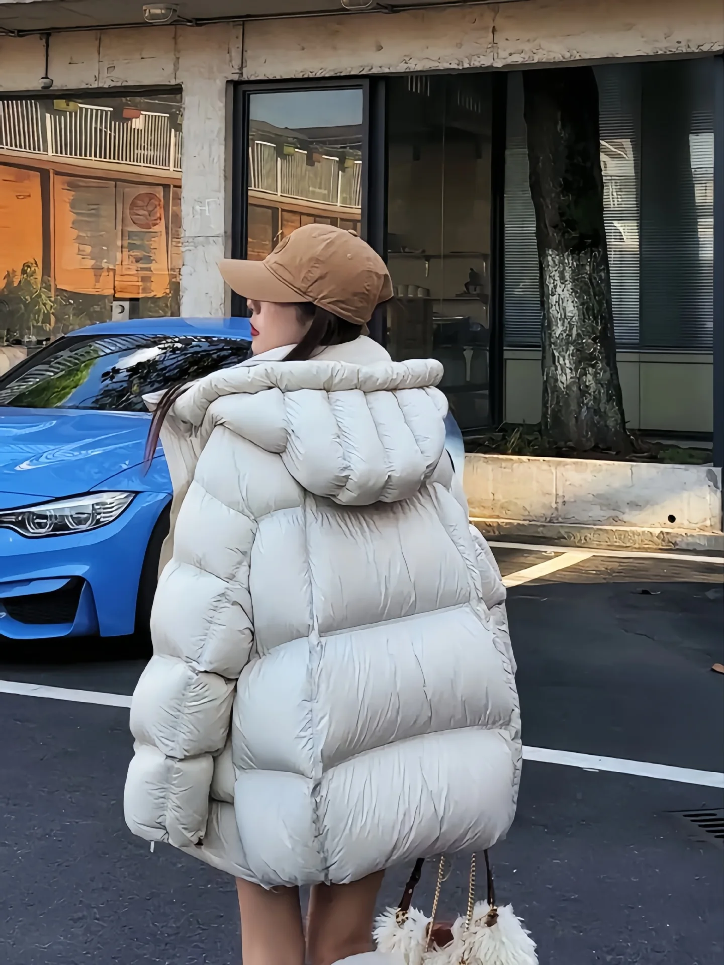 High-End Down Jacket Women 2026 Winter Thicken Cream Puff-Like Warm Hooded Loose White Duck Down Fashion Women Down jacket H575