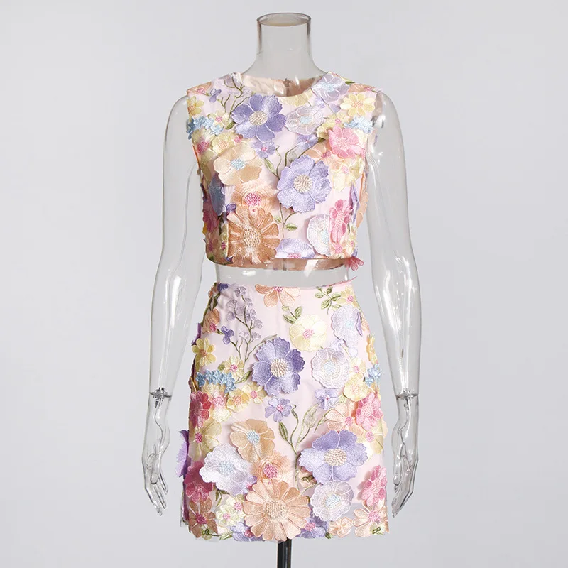 Fashionable Retro 2024 Spring New Sleeveless Embroidered Top High Waist Wrapped Hip Skirt Set for Women  two peice sets
