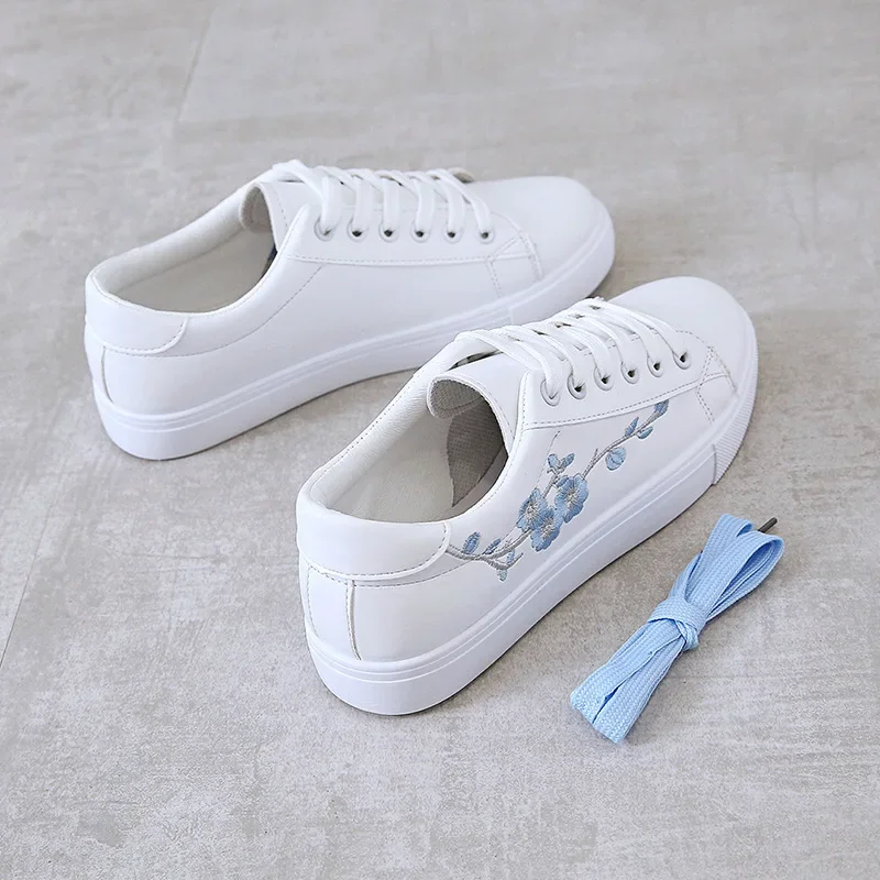 Korean Style Embroidery Women's Casual Sports Shoes Flat Breathable Low Top Spring Autumn sports shoes casual sneakers