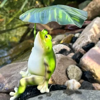 Cartoon Frog Statue with Umbrella Leaf – Creative Garden & Aquarium Decor 1