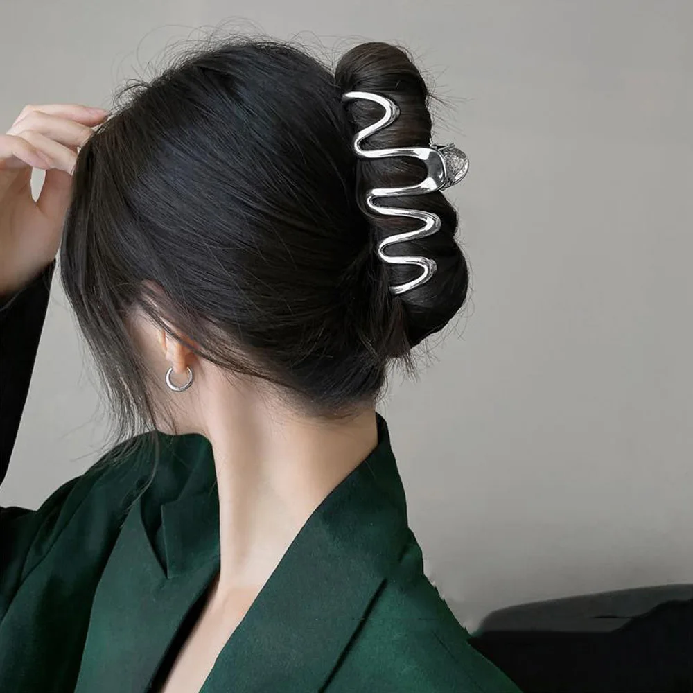 

Wave Design Hair Claw Clip for Women Ladies Fashion Hair Claw Shark Clip Headwear Hairpins Girls Metal Hair Accessories