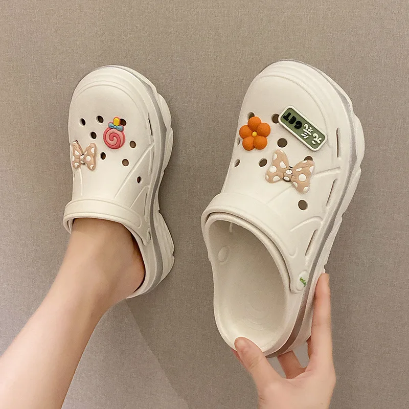 

Shoes and Slippers Students Korean Cute Slippers Non-slip Wear-resistant Portable Bathroom Slippers Personalized Deodorization