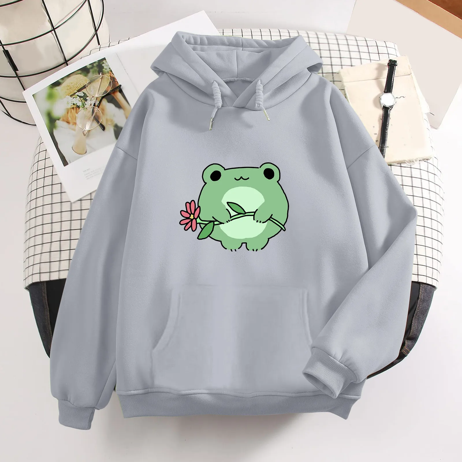 Sweatshirts for Women Long Sleeve Skateboarding Frog Los Angeles Printed  Hoodie Tops Cute Pullover Sweater Shirts for Girls (Beige, S) at   Women's Clothing store