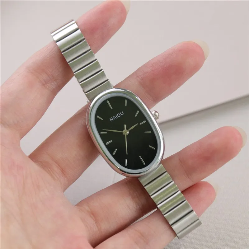 2023 Year Beautiful Ladies Watches For Women Girl Simple Silver and Gold Stainless Watchband Quartz Minimalist Wristwatches