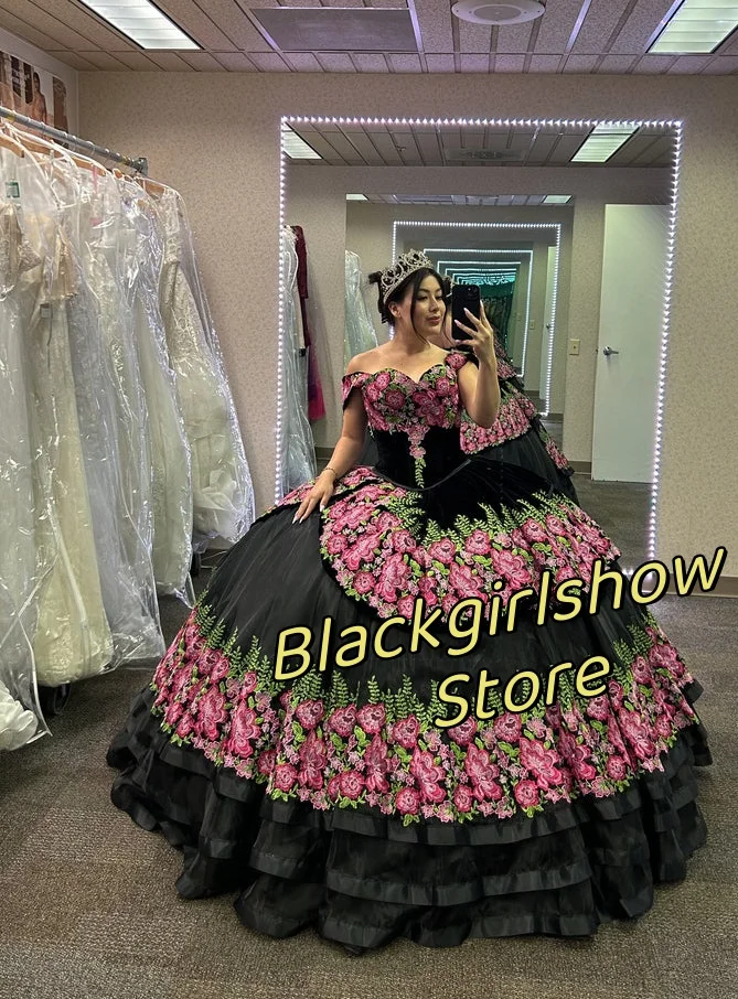 

Black 15 Quinceanera Dresses Rustic Elegant Temperament v Neck Flower Embroidery High Quality Party Dress