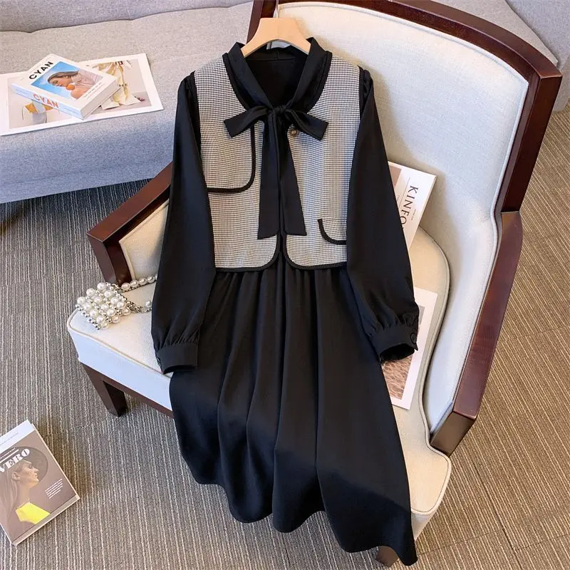 2023 Spring and Autumn Retro Outfits New Slimming Waist Loose Outer Wear Mid Length Dress Cardigan Vest Two Piece Set Trendy