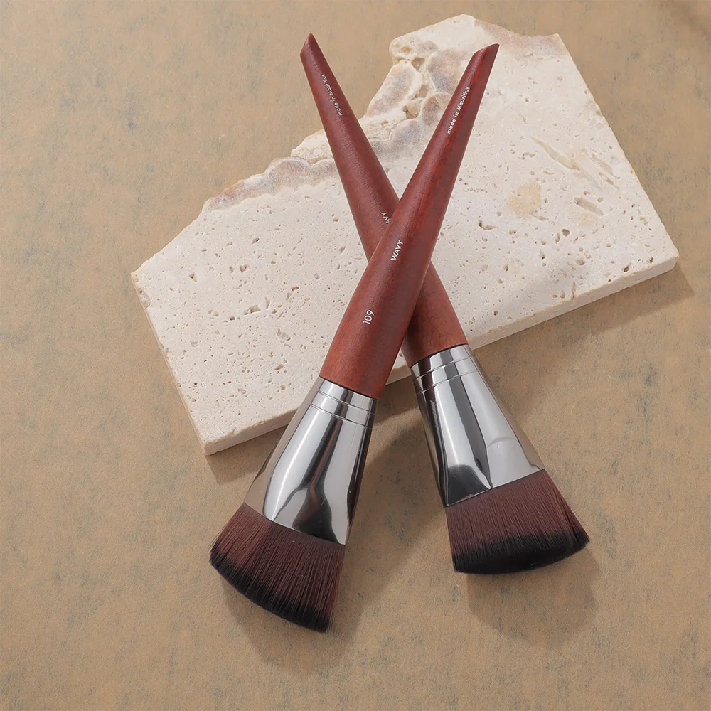 

Diamond Shape Foundation Brush Liquid Cream Concealer Makeup Brush MUF109