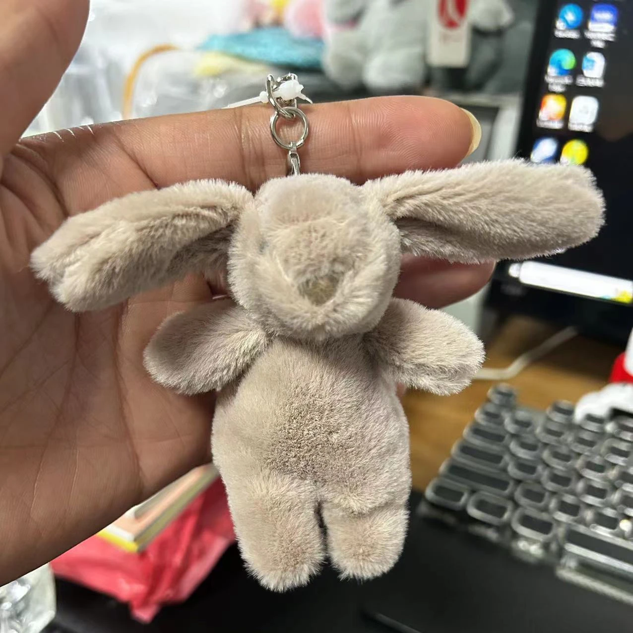 Stuffed Animals Cute Cartoon Rabbit Keychain Love Pompom Trinket Toy Girl Bag Car Keychain Mobile Phone Pendant Jewelry Gift - 4