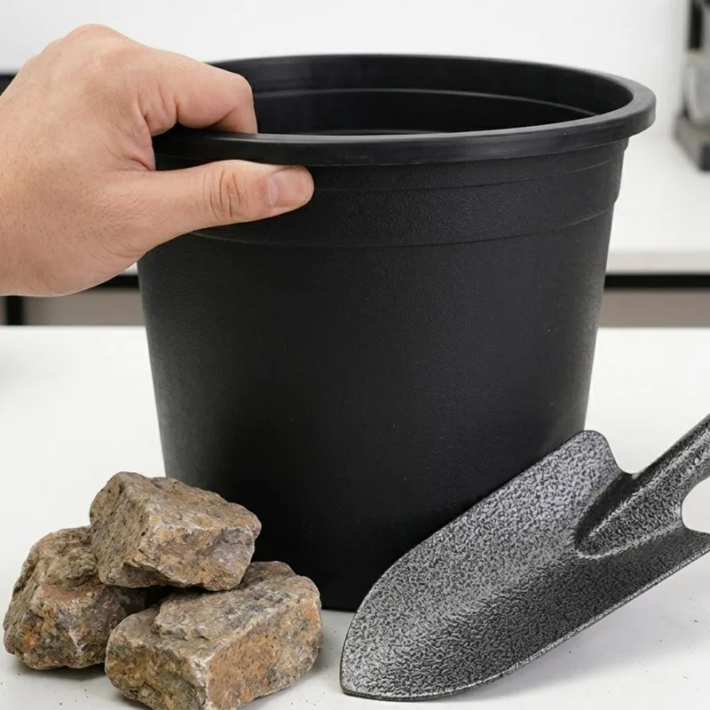 Elegant Black Resin Planter - Large Round Decorative Flower Pot