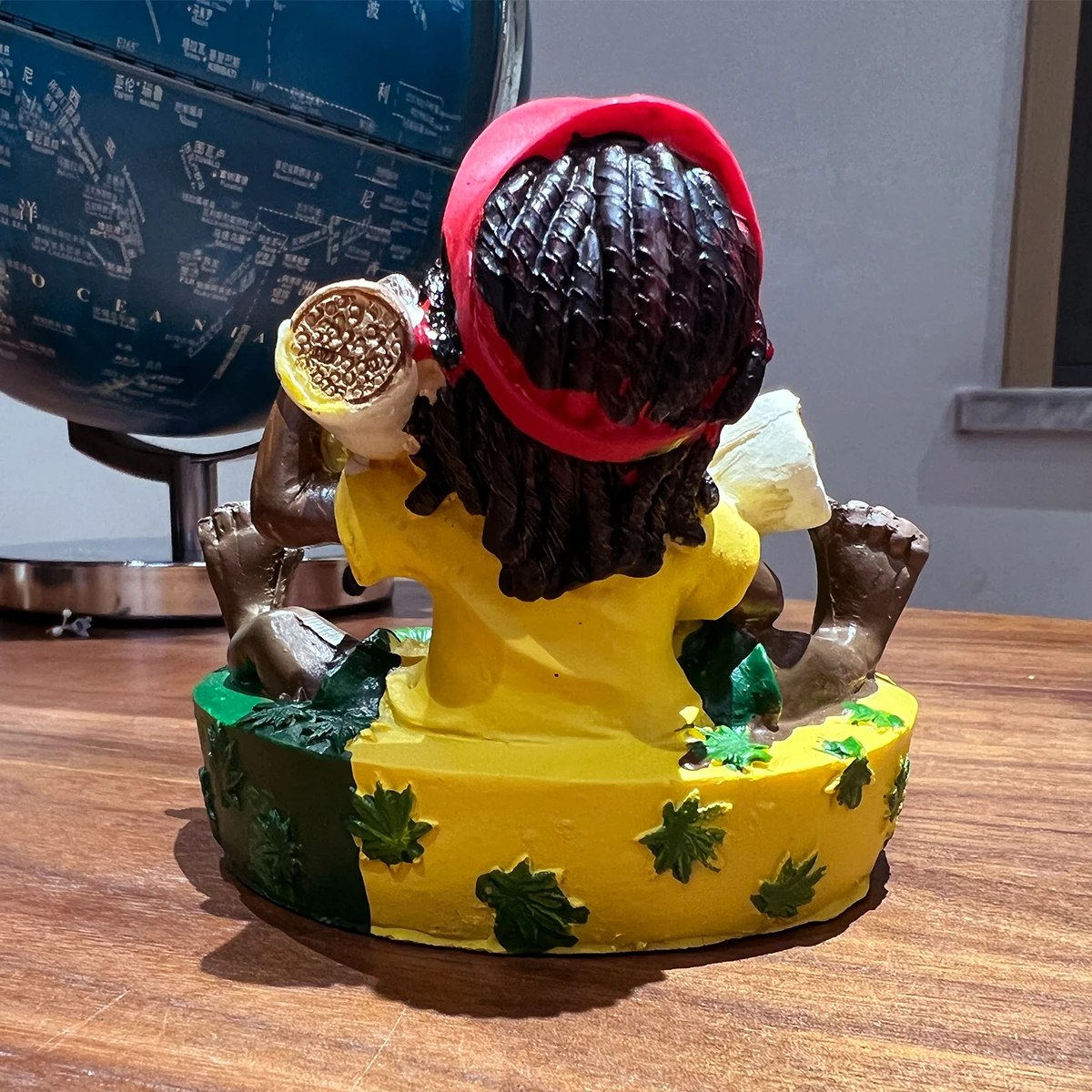 Cigarettes Ashtray 1PC resin ashtray unique Jamaican style craft ornaments tabletop cabinet decoration