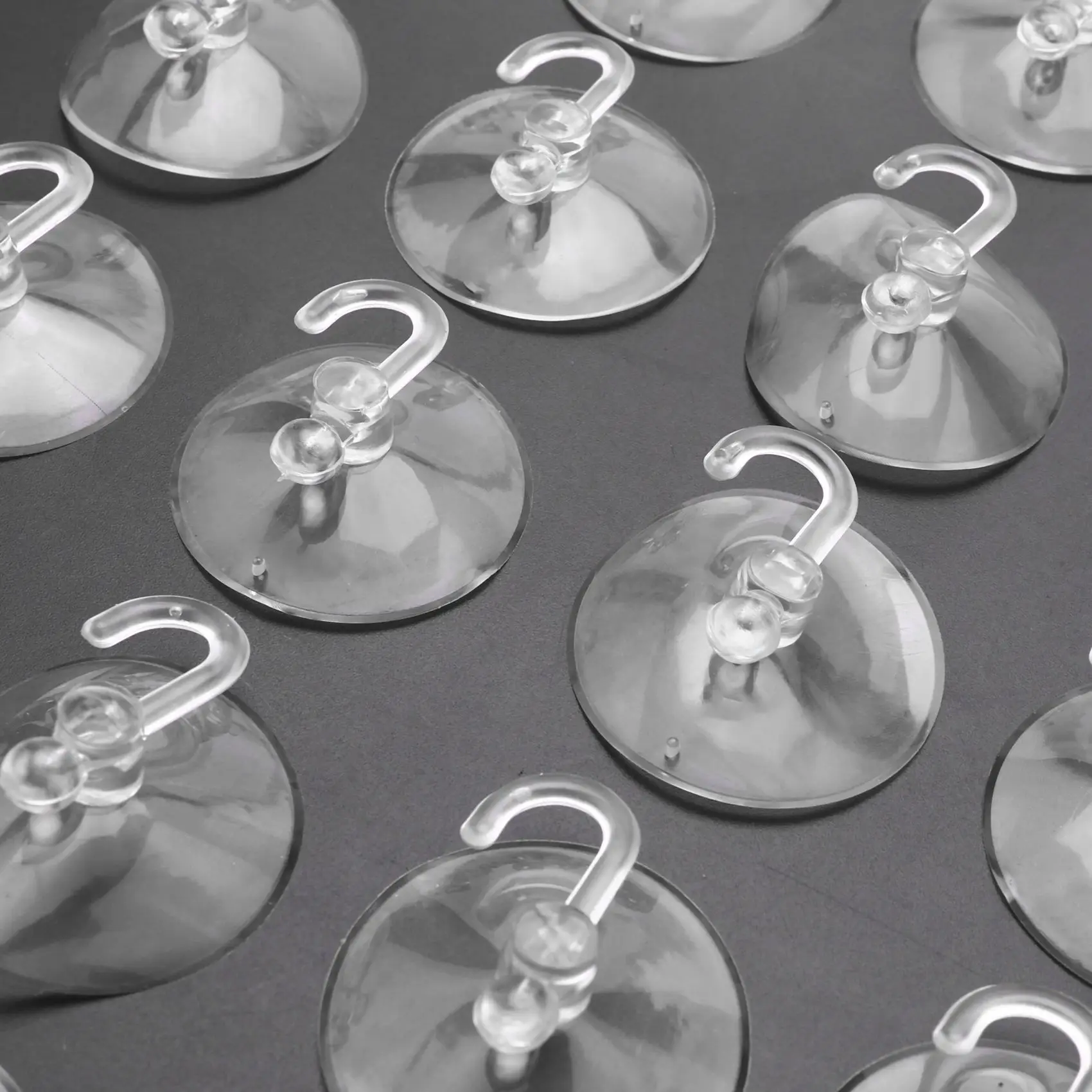 20 X Suction Cups Clear Plastic Cups with Metal Hooks Window Decoration Cabinet Sucker Perfect for Hanging Christmas Decorations
