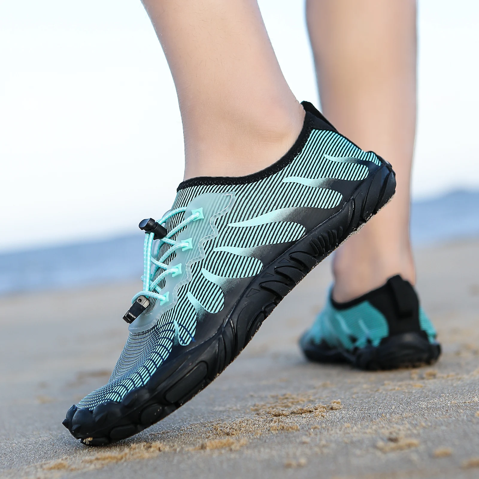 New Women's Beach Quick-Drying Water Sports Shoes Couple Treadmill Special Shoes Men's Outdoor Rowing Shoes Swimming Shoes 35-46