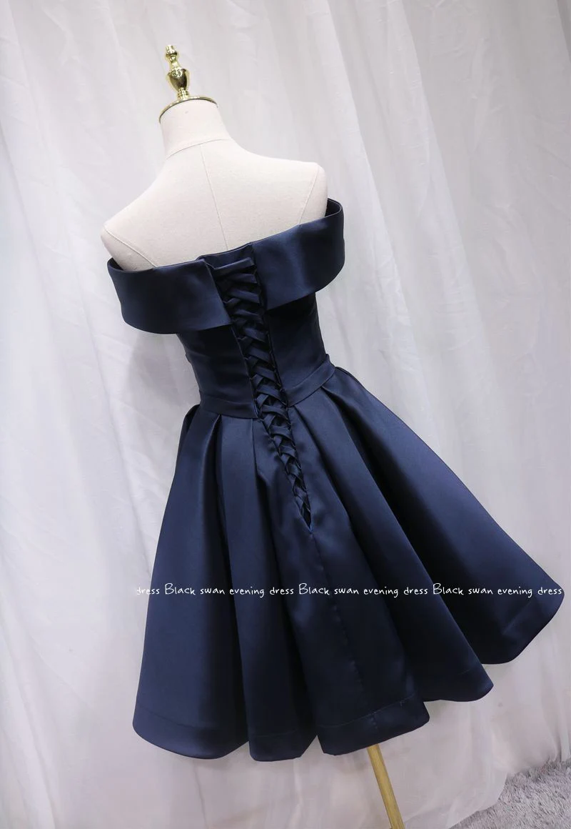 Short Satin Pleat Sashes Boat Neck Knee Length Bridesmaid Dresses Wedding Party Evening Prom Homecoming Cocktail Lace Up