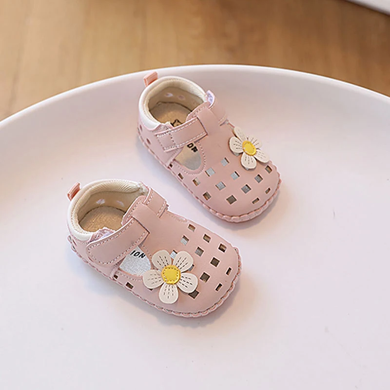 Infant baby girl sandals flower closed toe soft sole sandals cute breathable hollow out walking shoes for daily travel