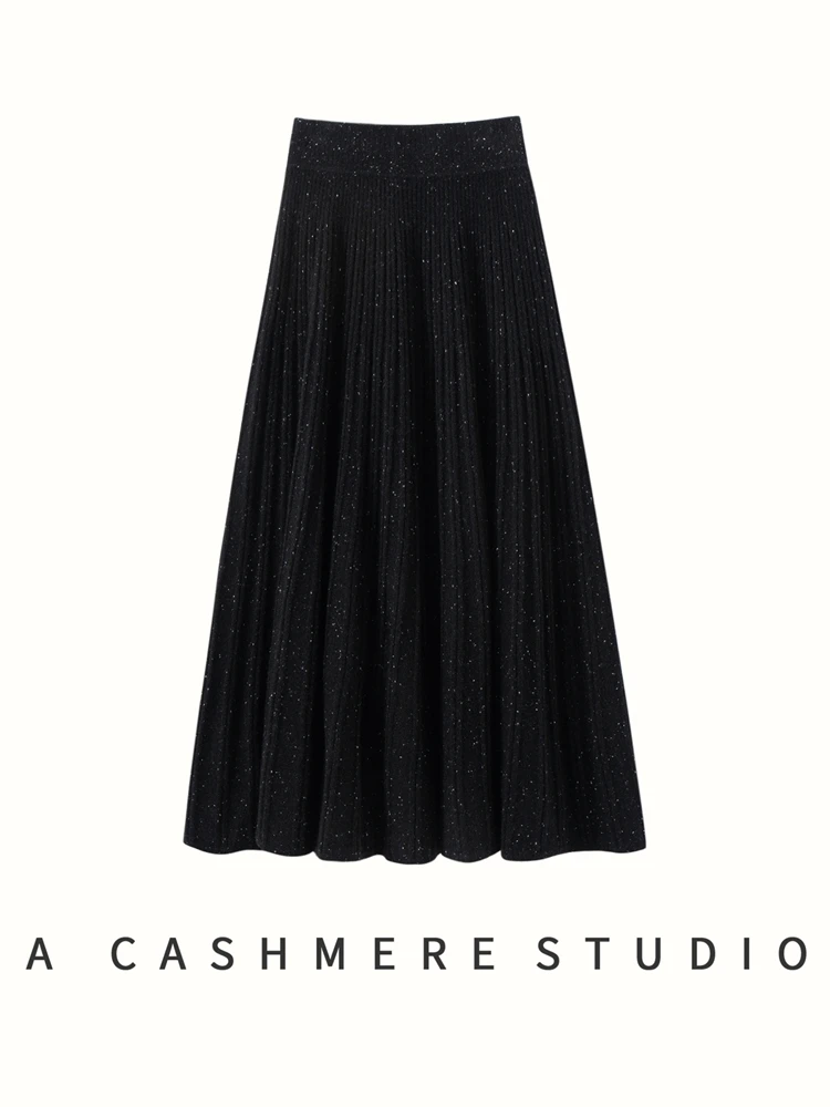 Chic Cashmere Skirt - Lifestyle 9