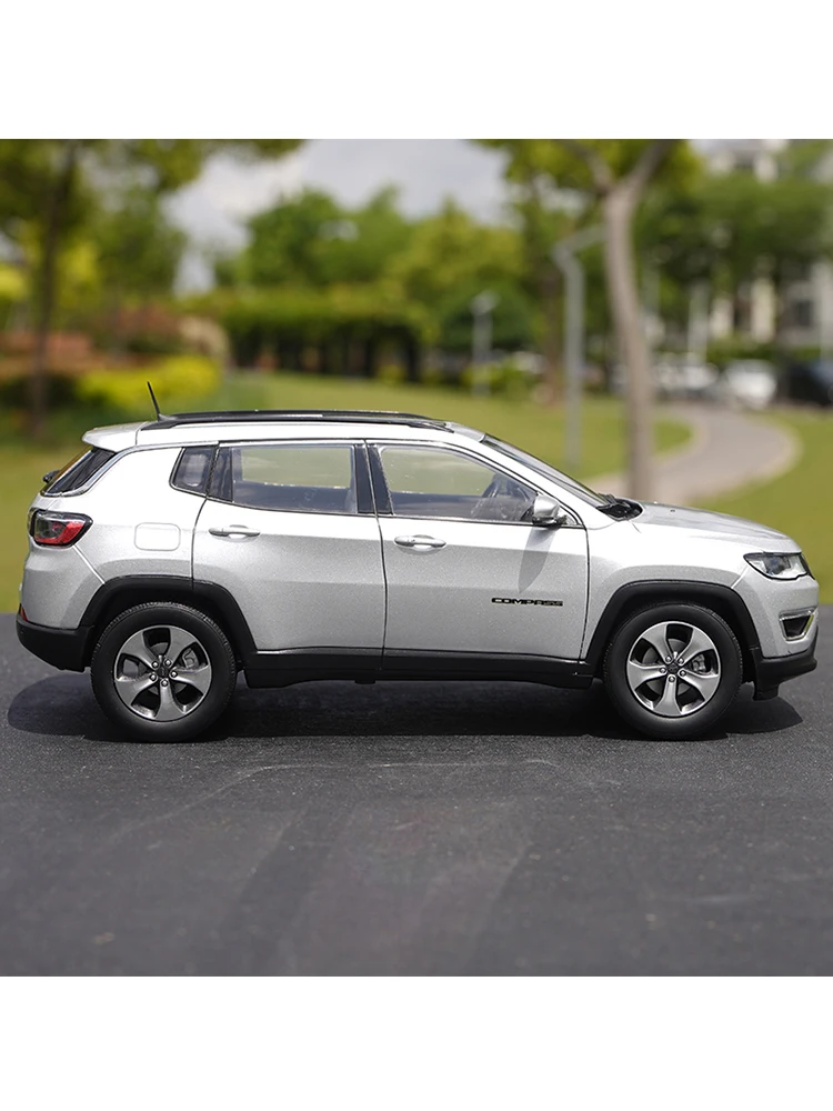 701-010 GAC FCA 1/18 ジープ コンパス JEEP シルバー Amazon.co.jp: GAC FCA 1/18 ジープ コンパス COMPASS シルバー