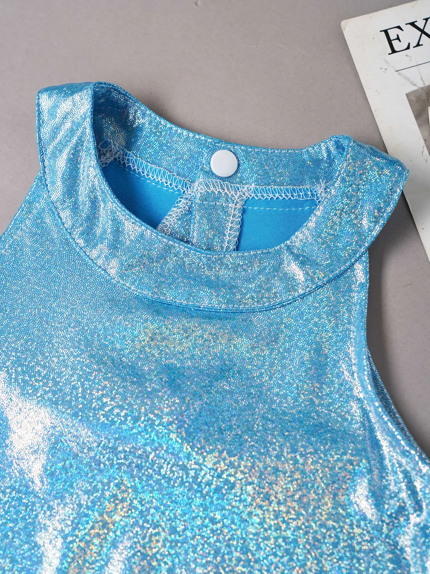 Kids Girls Metallic Shiny Jazz Dance Crop Top Sleeveless Keyhole Back Vest Tops Hip-hop Street Dancing Stage Performance Costume