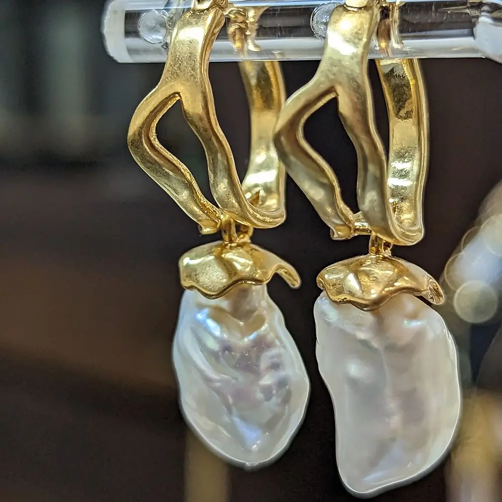 

Natural pearl abstract geometric pendant circle earrings