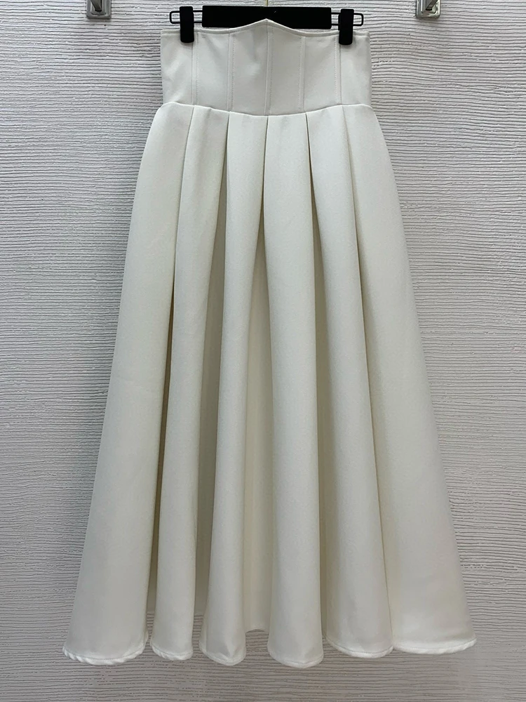 طقم تنورة و سترة مطرزة خريف 2025