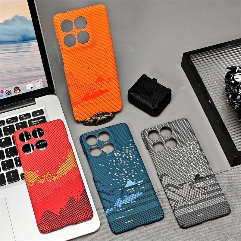 Magnetic Carbon Fiber Striped Lightweight Hard Case with Magsafe Compatibility