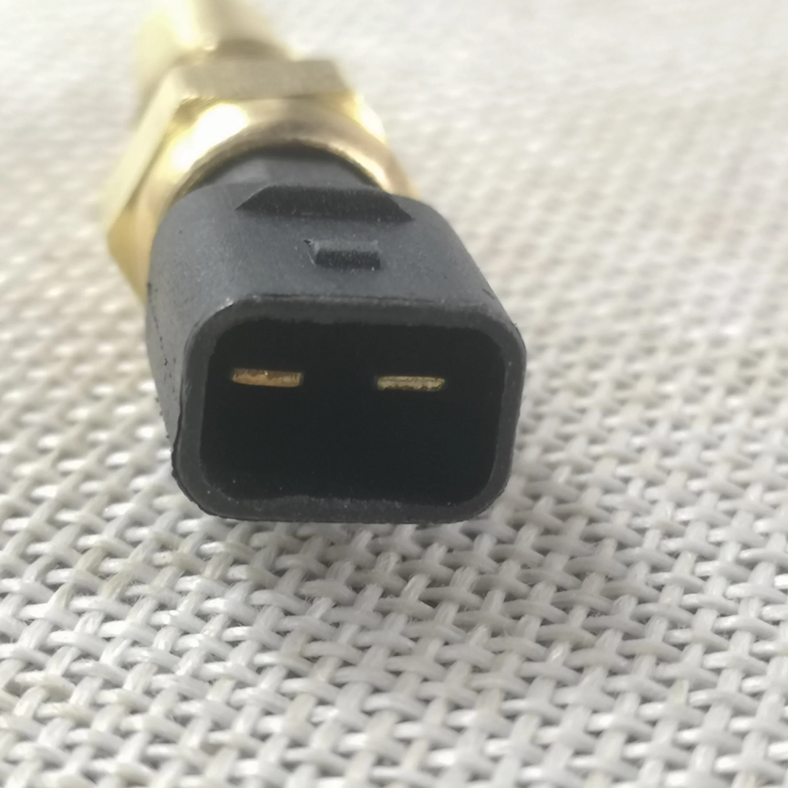 Engine Coolant Temperature Sensor 4723860, 56004815 132802  