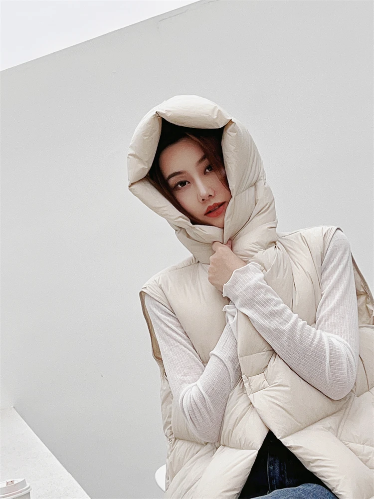 

Women Duck Down Vest Winter Puffer Coat Ultralight Sleeveless 90% White Duck Down Jacket Hooded Warm Down Jacket Soft Waistcoat