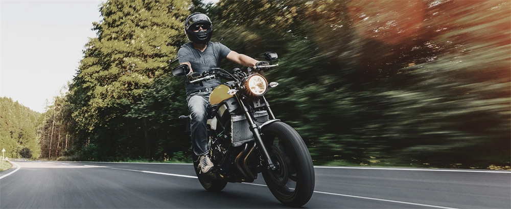 Specchietti Moto Per Manubrio 22 Mm | Regolabili 360° Per Scooter E Cruiser - Foto 2