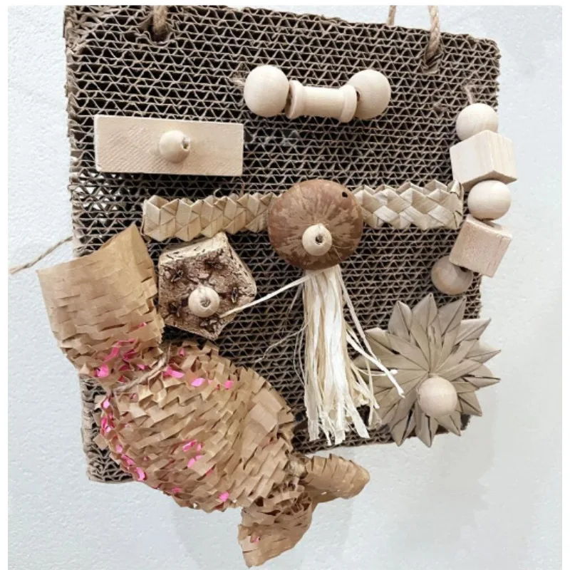 Parrot toy bird toy decompression venting toy cardboard tear bite bite grinding mouth tear toy palm leaf nut 5