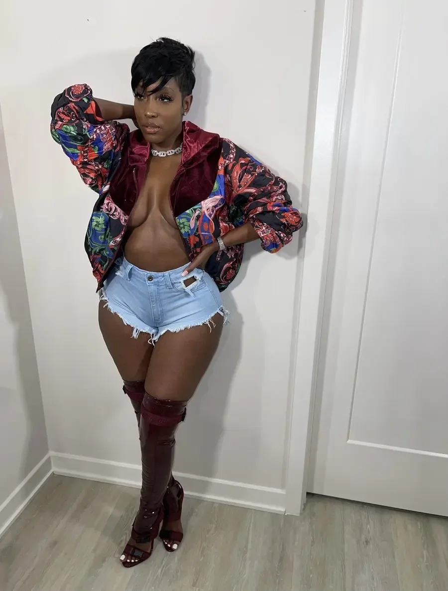 Summer 2021 Women ripped Denim Shorts Fashion Sexy Club Hole Tassels High Waist Shorts Streetwear Casual Shorts Jeans Feminino