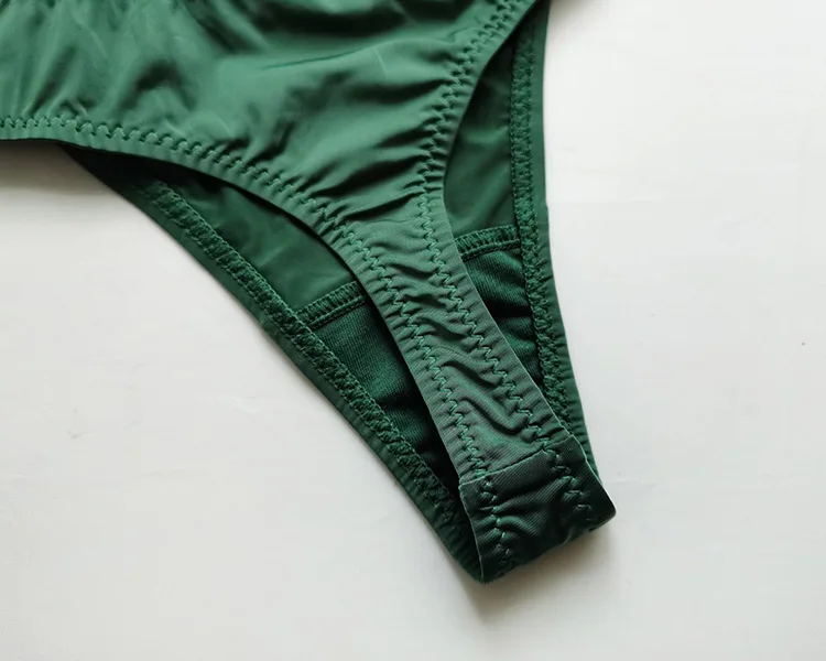 Erotissch Women Green Lace Low-Rise Thong Panty Briefs (M)