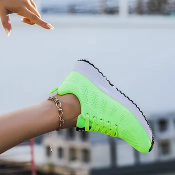 أحذية تنس نسائية كاجوال بتصميم شبكي بلون سادة، أحذية منصة مريحة قابلة للتنفس، أحذية رياضية للجري في الهواء الطلق للنساء