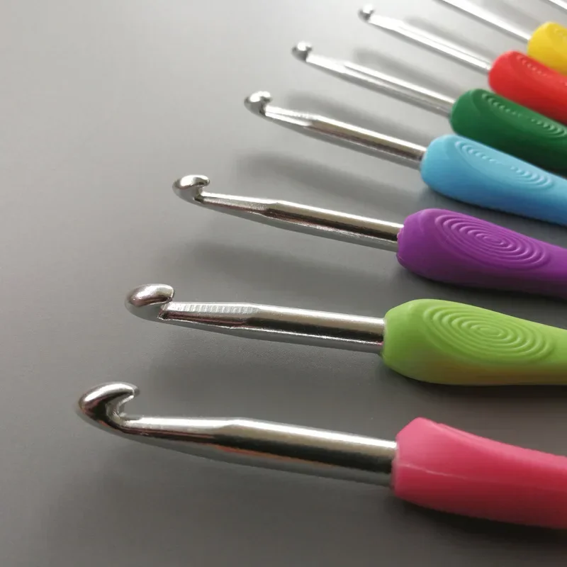 Knitting Needle Weaving Tools Crochet Hook Set 2.5-6.0mm 8pcs/set Aluminum Ergonomic Crochet Needles with Colorful Soft Rubber G