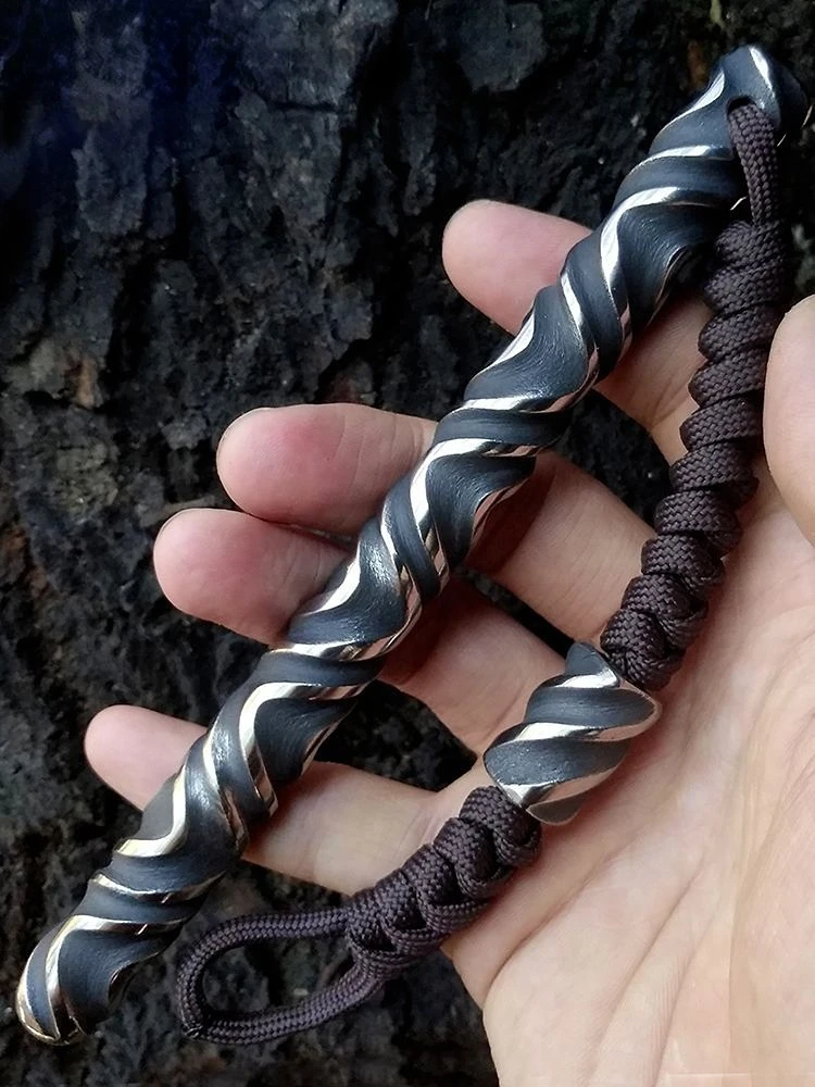 

Titanium Alloy Cool Stick Outdoor Plaything Cuban Rattan Small Wrecking Bar EDC Equipment