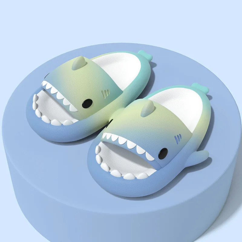 Summer Shark Slippers Women Gradient Color Cartoon Fashion Sandals Unisex Couples Slides Shoes Beach Bathing Non-slip Flip Flops