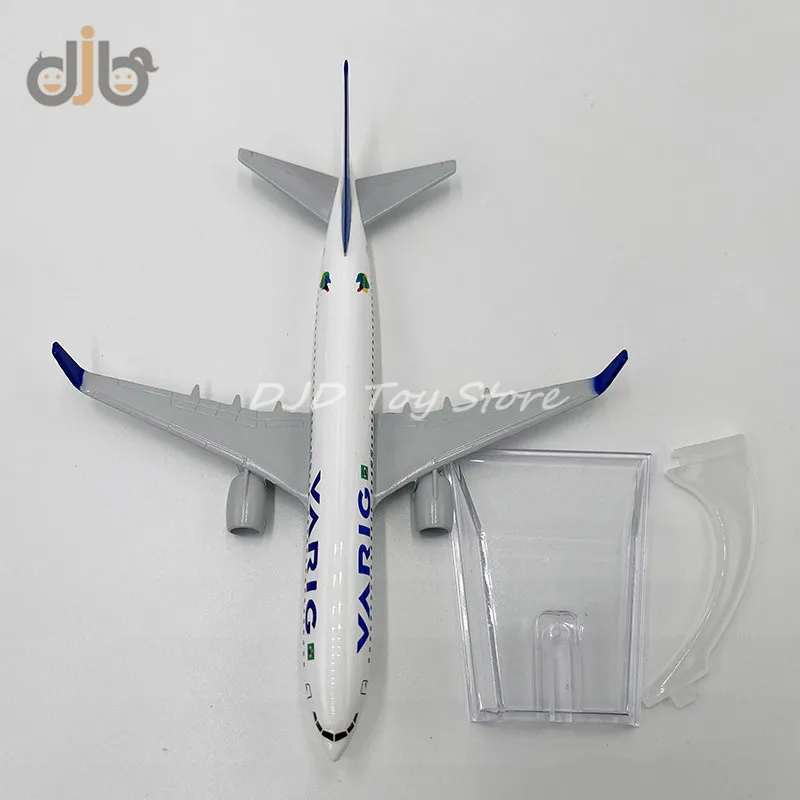 VARIG Brazil ヴァリグブラジル航空　飛行機　おもちゃ Amazon.co.jp: 航空機 ブラジル Varig Airhines B737-800 16