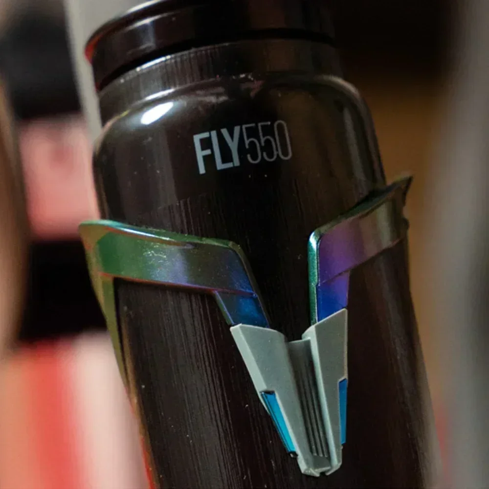 Bicycle water bottle 550ml ultra-lightweight sports drink with push-pull valve