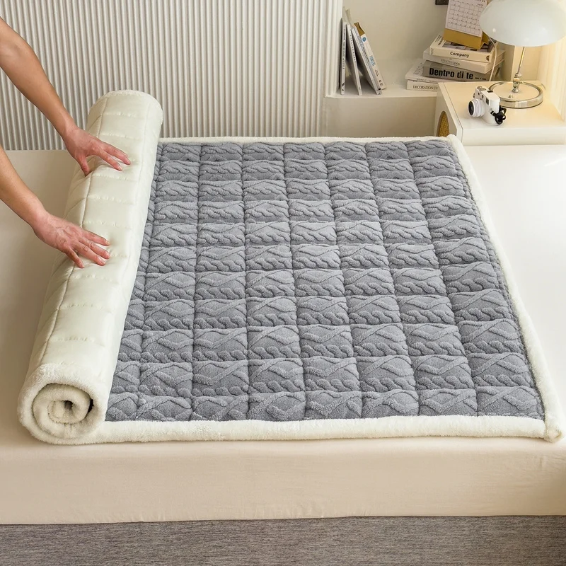Description Picture 6 of itemWinter Warm Velvet Mattress Toppers Thicken Bed Mattress Cover Bedspreads Quilted Tatami Floor Mat 80/100/140/160x200 Bed Sheet