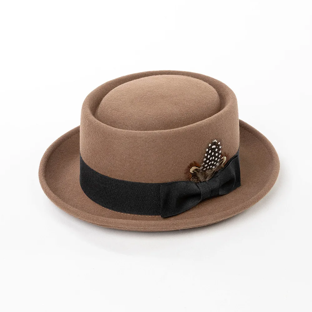 Damen-Mütze aus 100 % Wolle, Pork Pie, Fedora-Kappen, Boater-Hüte, Frühling, Herbst, Winter, warme Wolle, flache Oberseite, britischer Filzhut, Feder-Bowknot – Detail 16