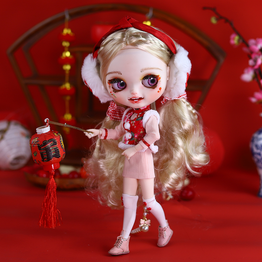 Hannah – Premium Custom Neo Blythe Doll with Blonde Hair, White