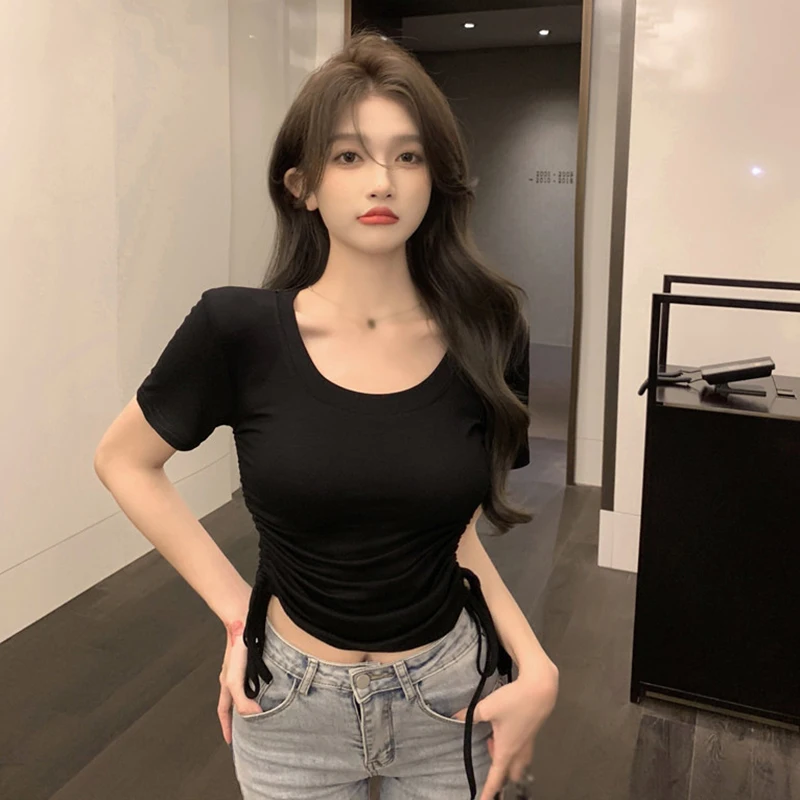 

Футболка с коротким рукавом, круглым вырезом и кулиской