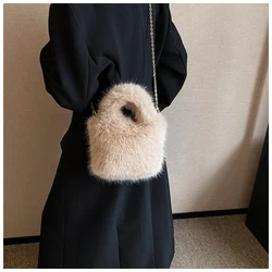 Chic Plush Chain Shoulder Bag - Women's Luxury Faux Fur Tote (Khaki)
