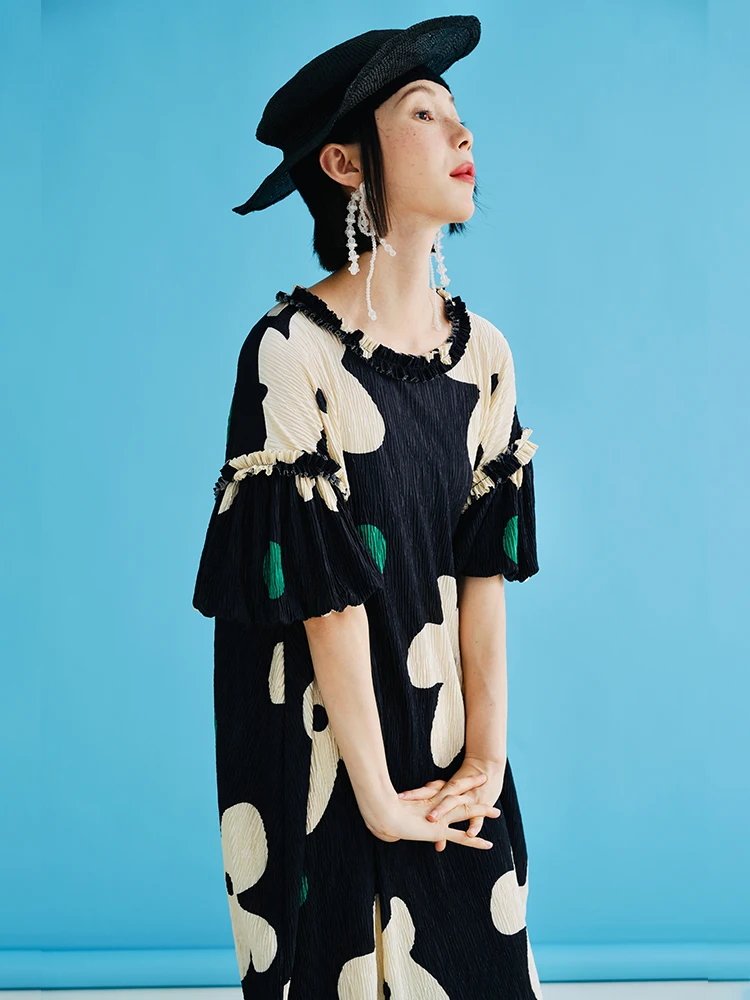 美品 M'S GRACY フラワーモチーフ 袖シアー カットソー ブラック 38 美品 M'S GRACY フラワーモチーフ 袖シアー カットソー ブラック