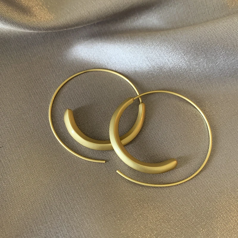 2025 Neues Design, mattgoldfarben, Kreis-Ohrringe für Damen, Modeschmuck, Mädchen-Weihnachtsfeier, übertriebene Accessoires – Detail 7