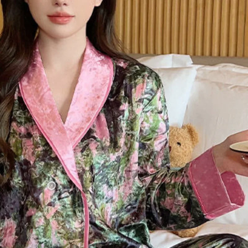 2024 New Golden Velvet Pajamas Women's Spring Autumn Winter Sleepwear Shawl Collar Printing Warm Loungewear Set Loose Homewear