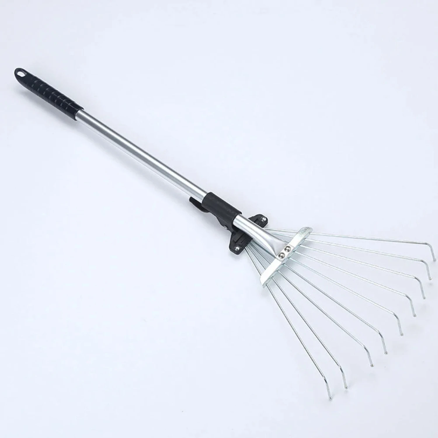 Speedy Retractable Metal Leaf Rake-Clear Leaves and Grass with Ease, Durable & Efficient for Neat Outdoor Space.