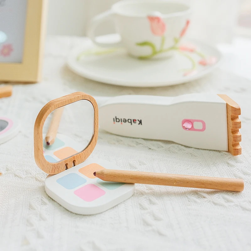 Wooden Pretend Play Makeup Toys Simulation Cosmetics Set Girls Play House Hairdressing Simulation Make Up Preschool Toys ﻿