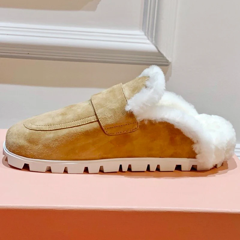 

2023 Winter Warm Slippers Female New Baotou Design Non-slip Platform Lazy Slippers Wool Material Soft Comfortable Women Shoes